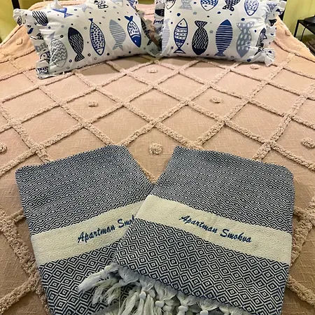 Smokva アパート トロギール